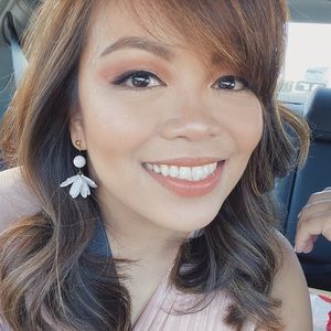 Meet your Posher, Dinna